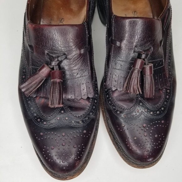 ALLEN EDMONDS Men\'s Kilted Wingtip Dress Loafer with Tassels in Burgandy size 8